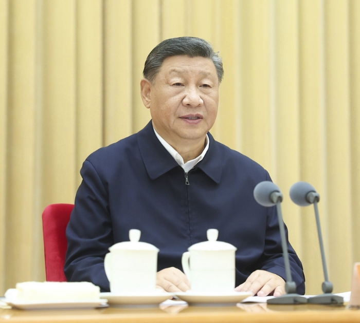 9月9日至10日，全國(guó)教育大會(huì)在北京召開。中共中央總書記、國(guó)家主席、中央軍委主席習(xí)近平出席會(huì)議并發(fā)表重要講話，代表黨中央向全國(guó)廣大教師和教育工作者致以節(jié)日祝賀和誠(chéng)摯問(wèn)候。新華社記者 鞠鵬 攝